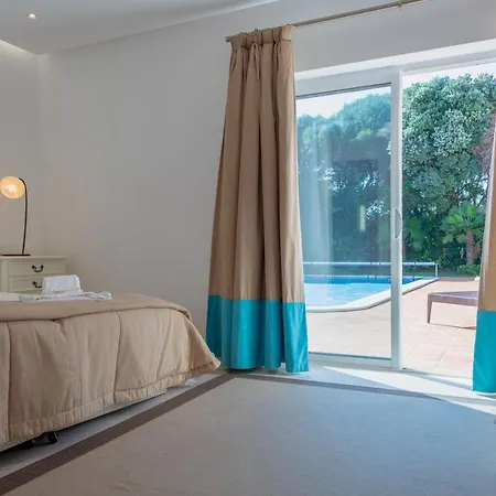 Deslumbrante V6 Willa